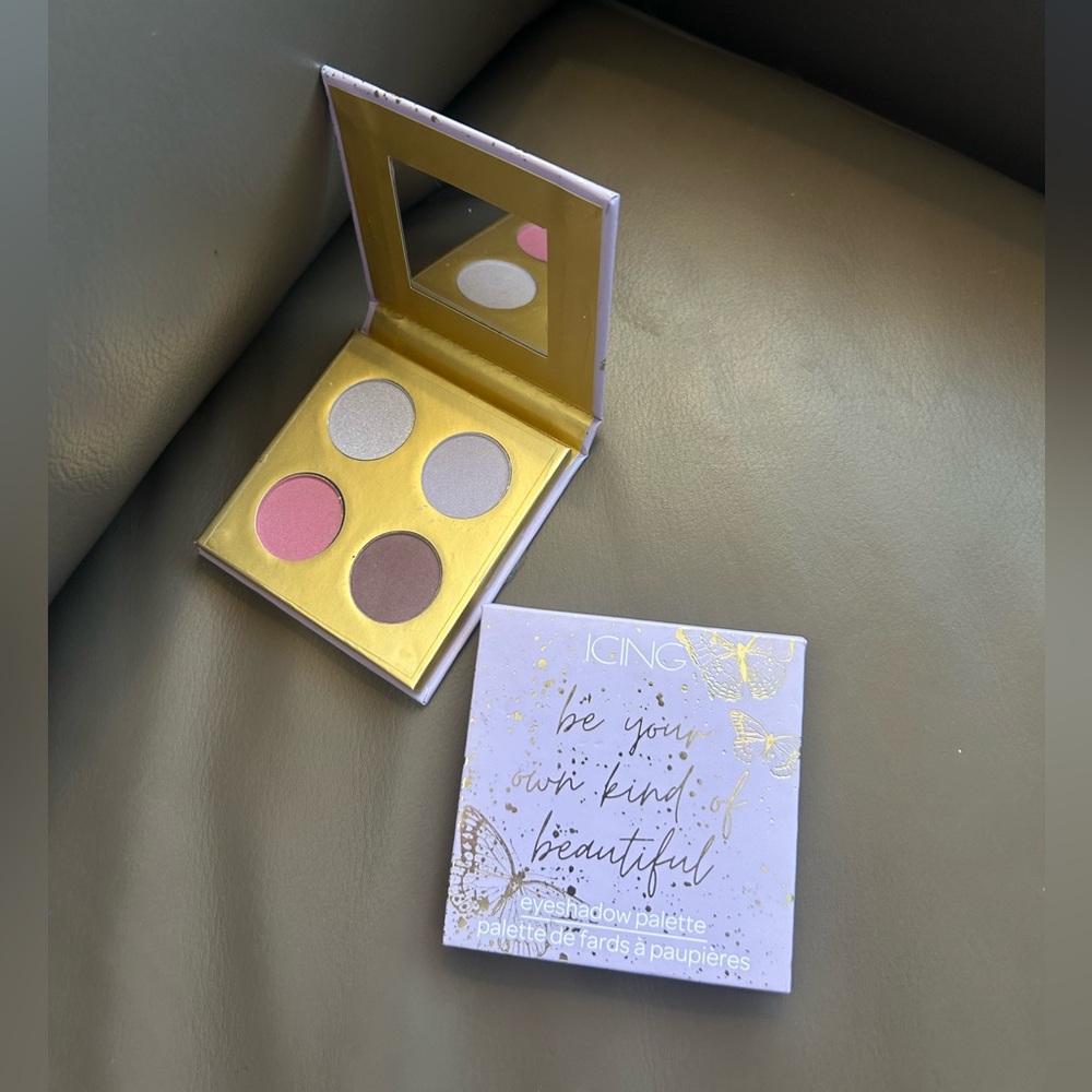 Compact Butterfly 🦋 💜Eyeshadow Palette - Pink, Silver, Brown Hues